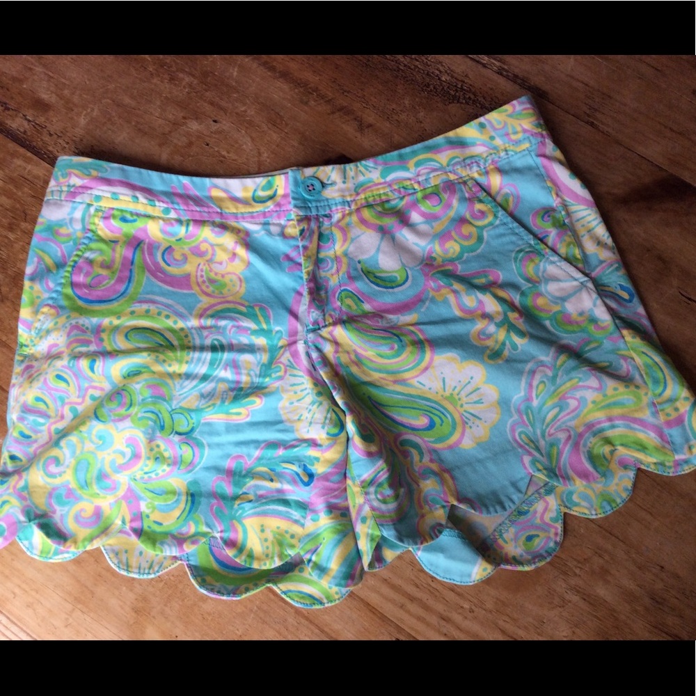 Lilly Pulitzer double trouble buttercup shorts sz2