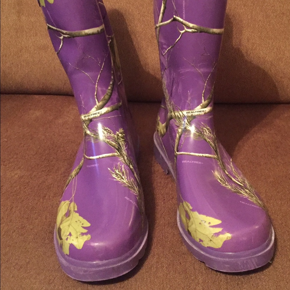Realtree rainboots, 10-fits like 11-good condition