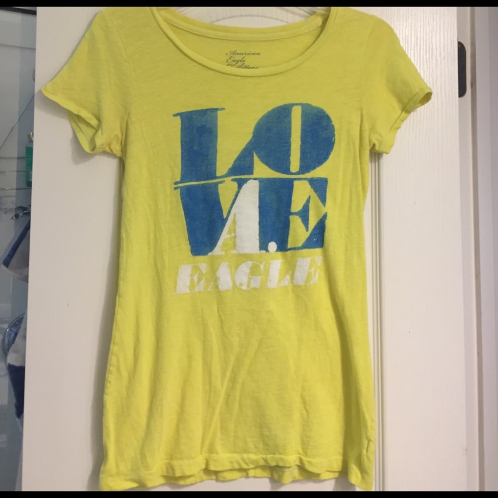 Yellow American eagle t shirt!