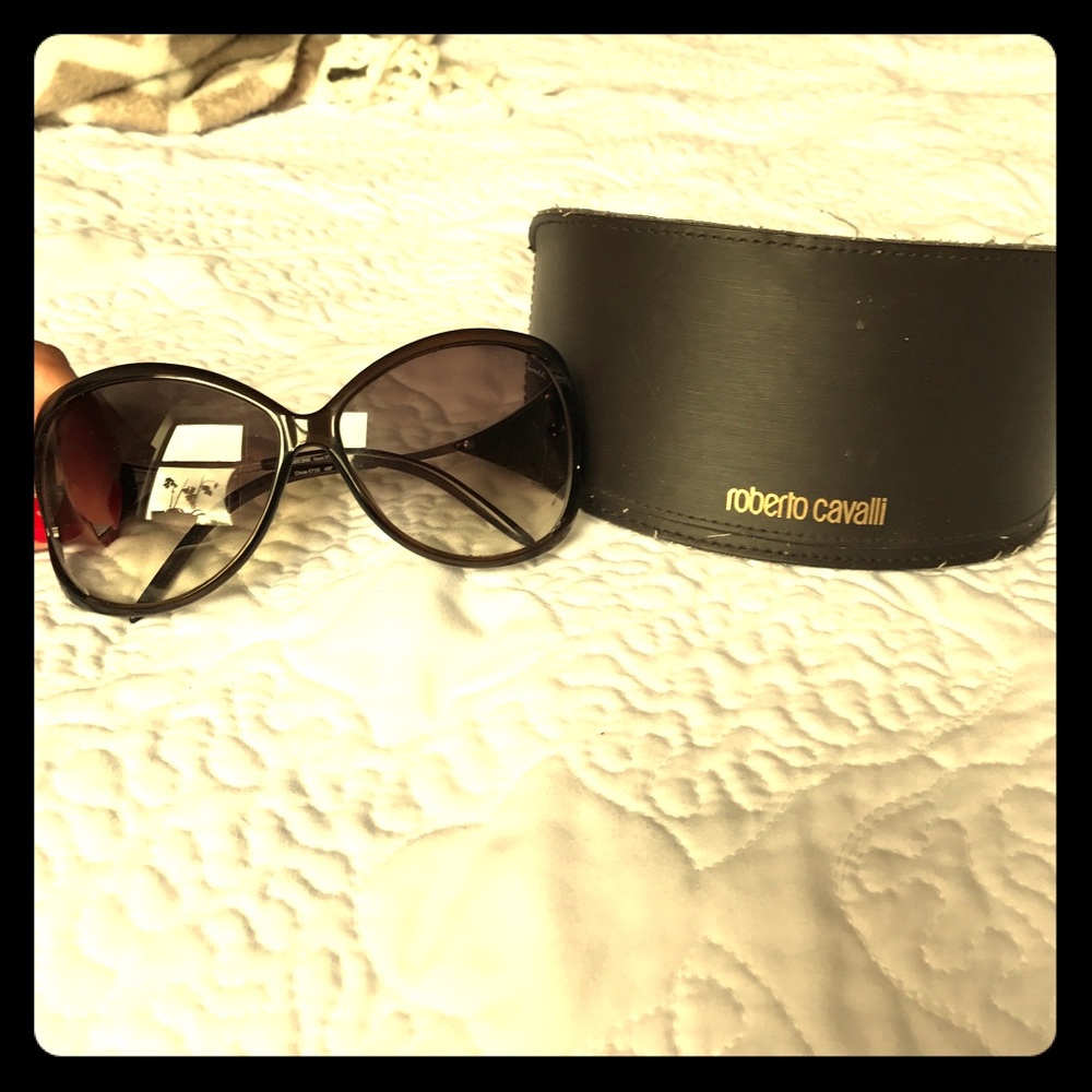 Roberto Cavalli oversized shades