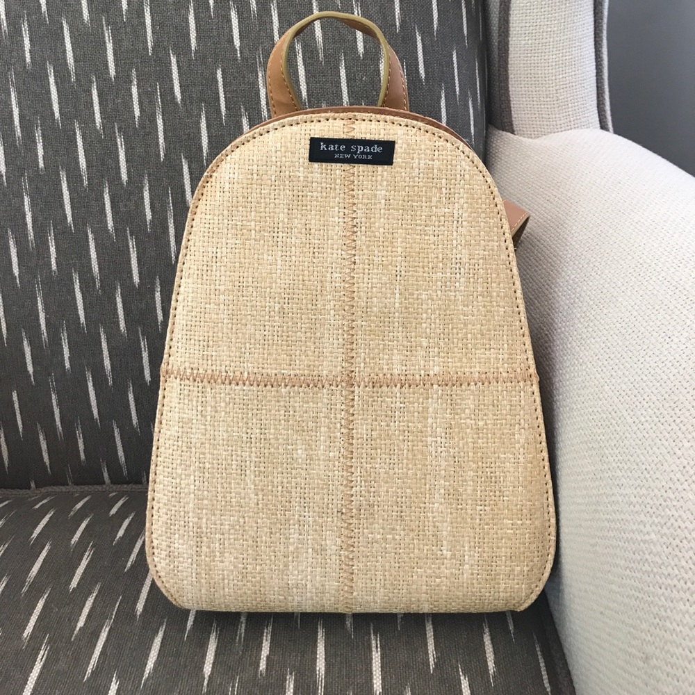 Trendy & fashionable backpack. Woven wicker detail