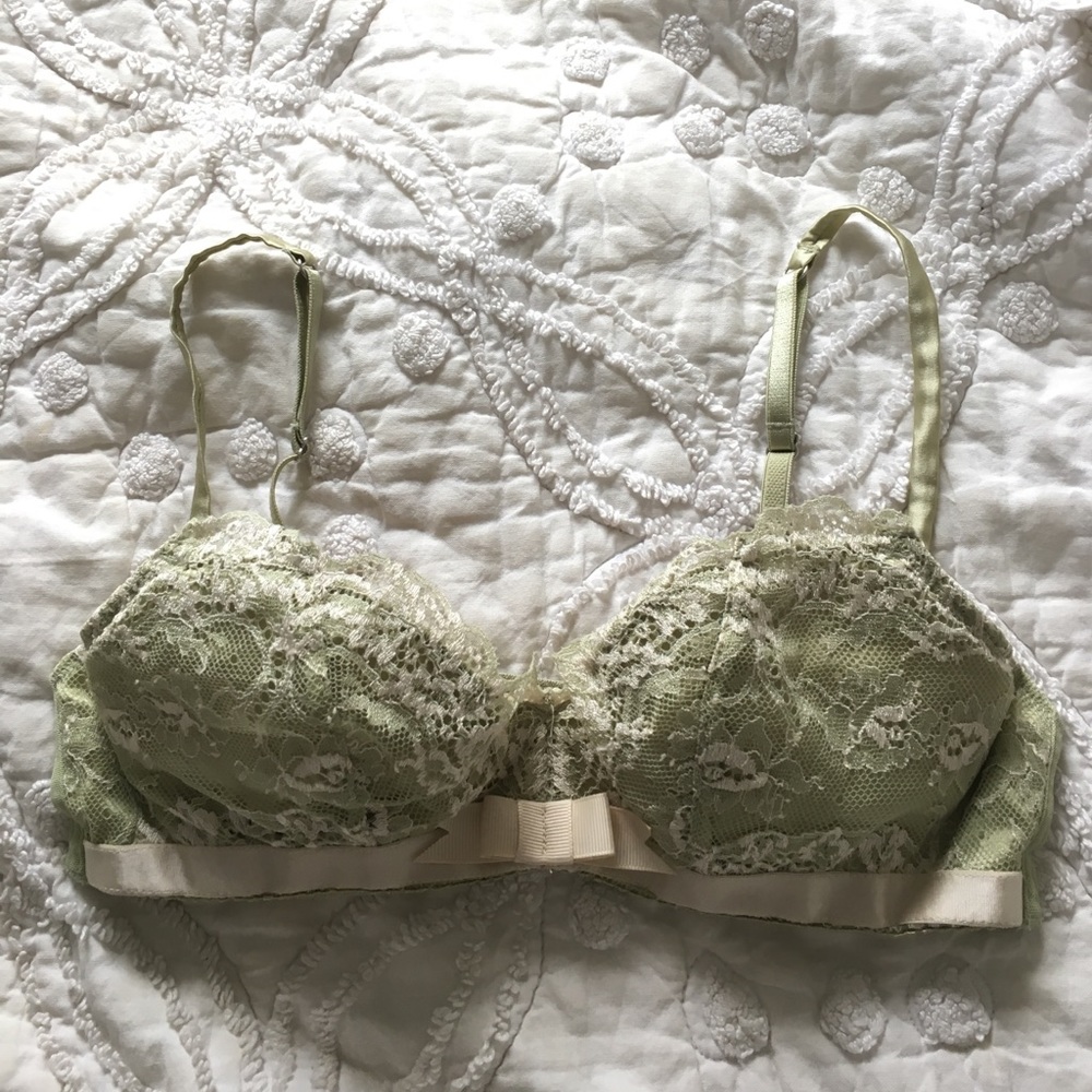 Elle Macpherson Bra, 34B