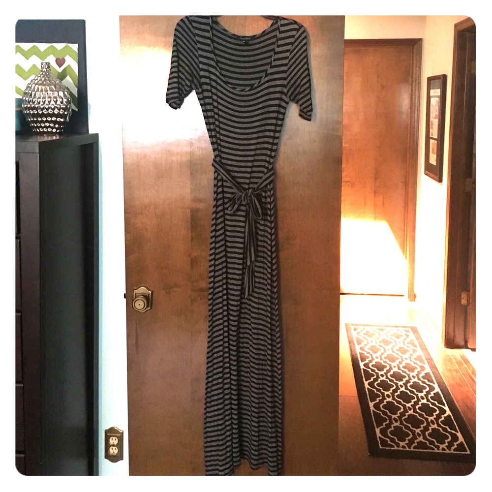 White House Black Market Maxi dress