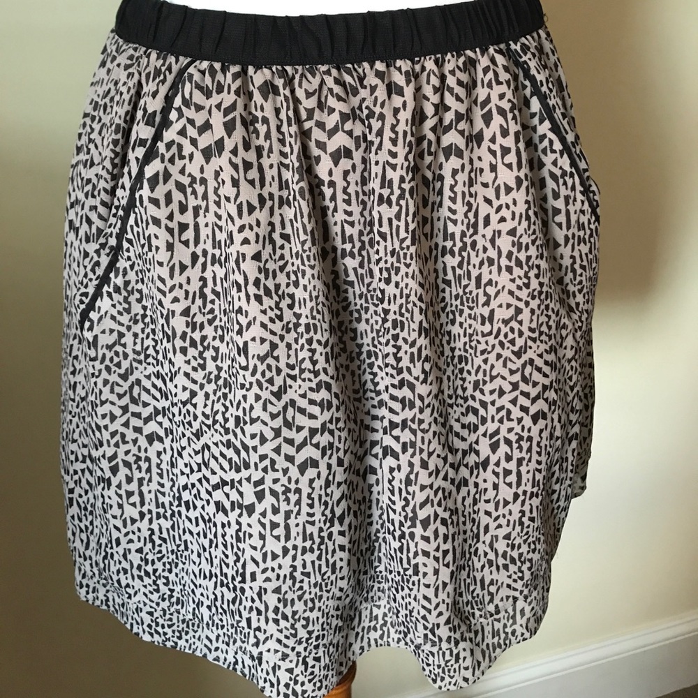 Banana Republic skirt. Size 4