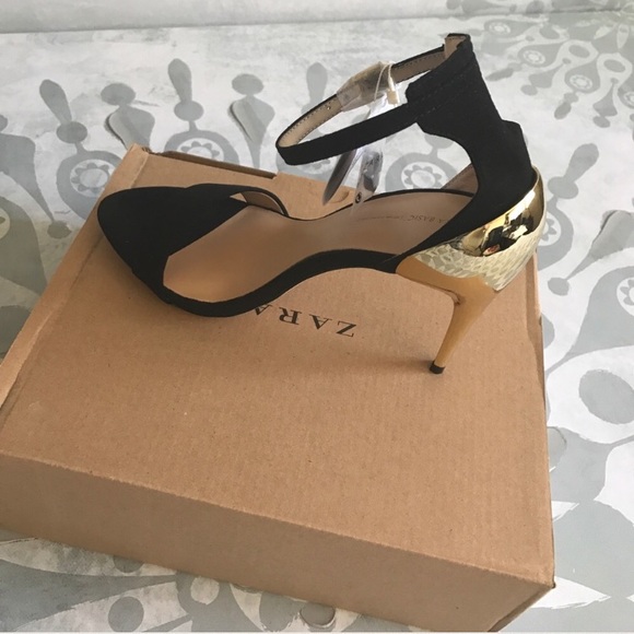 Zara Black/Gold Metallic Heels - Picture 5 of 6