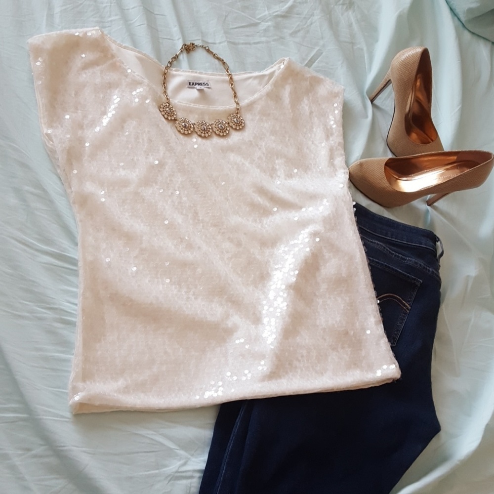 🎉FINAL SALE🎉Express Sequin Top