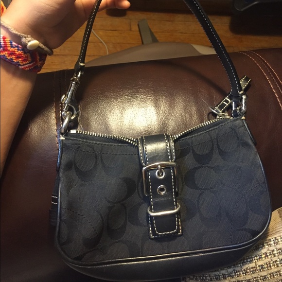💯Authentic Coach handbag💯 - Picture 1 of 4