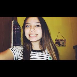 Meet your Posher, Teona