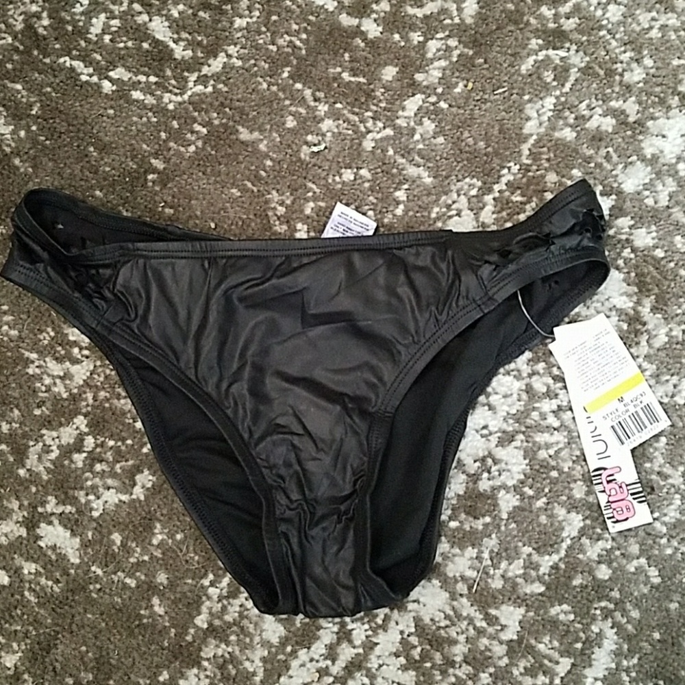 💥 3 for $15 💥 Bikini Lab laser cut bottoms