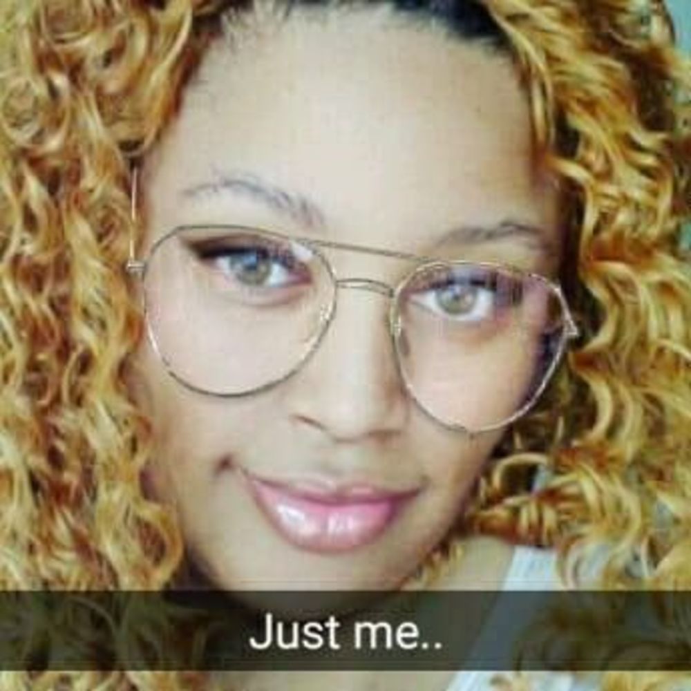 Meet your Posher, Kelli