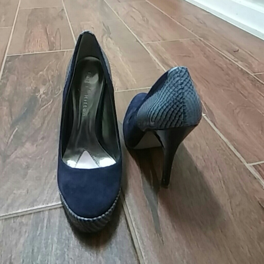 Shoes - Picture 3 of 5