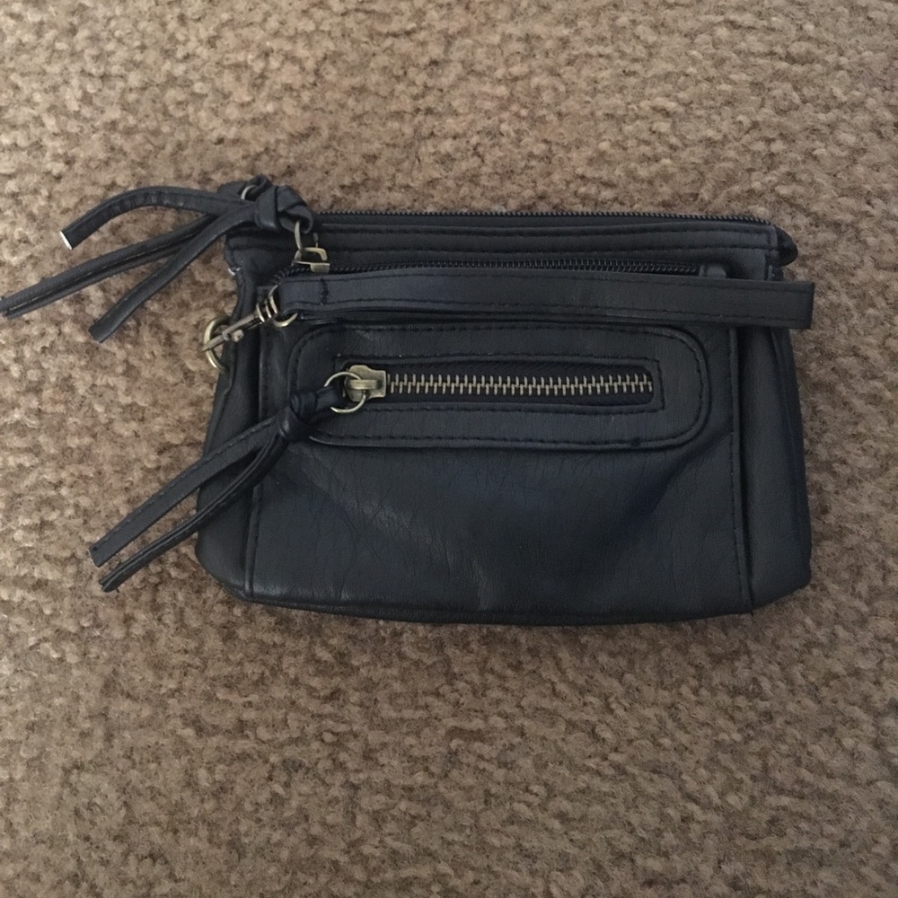 Small black hangbag