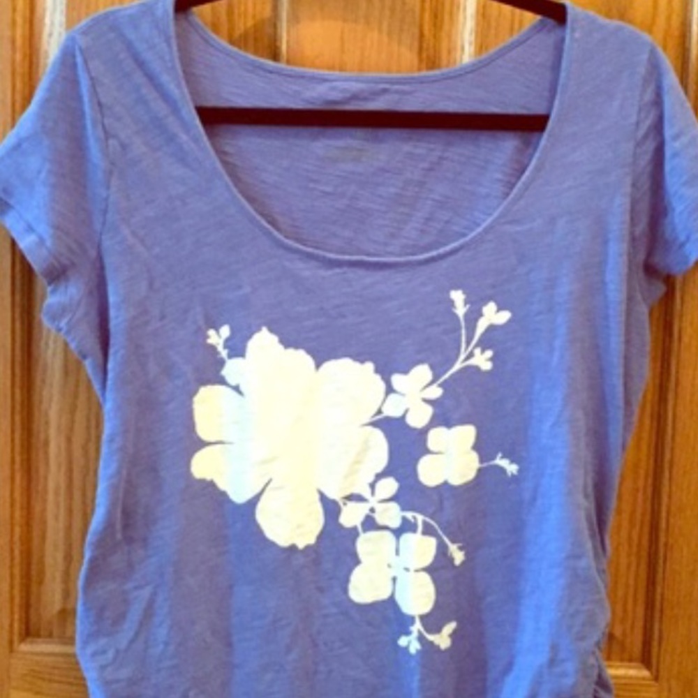 Old navy maternity shirt