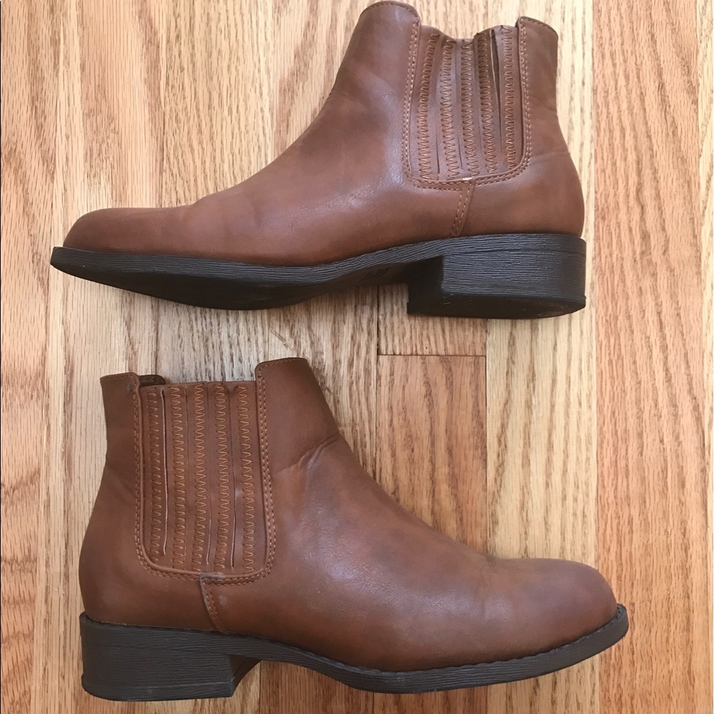 Brown Forever 21 booties