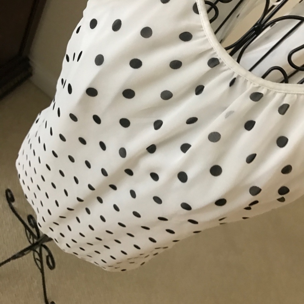 Express Detailed Tank Top - Picture 2 of 4
