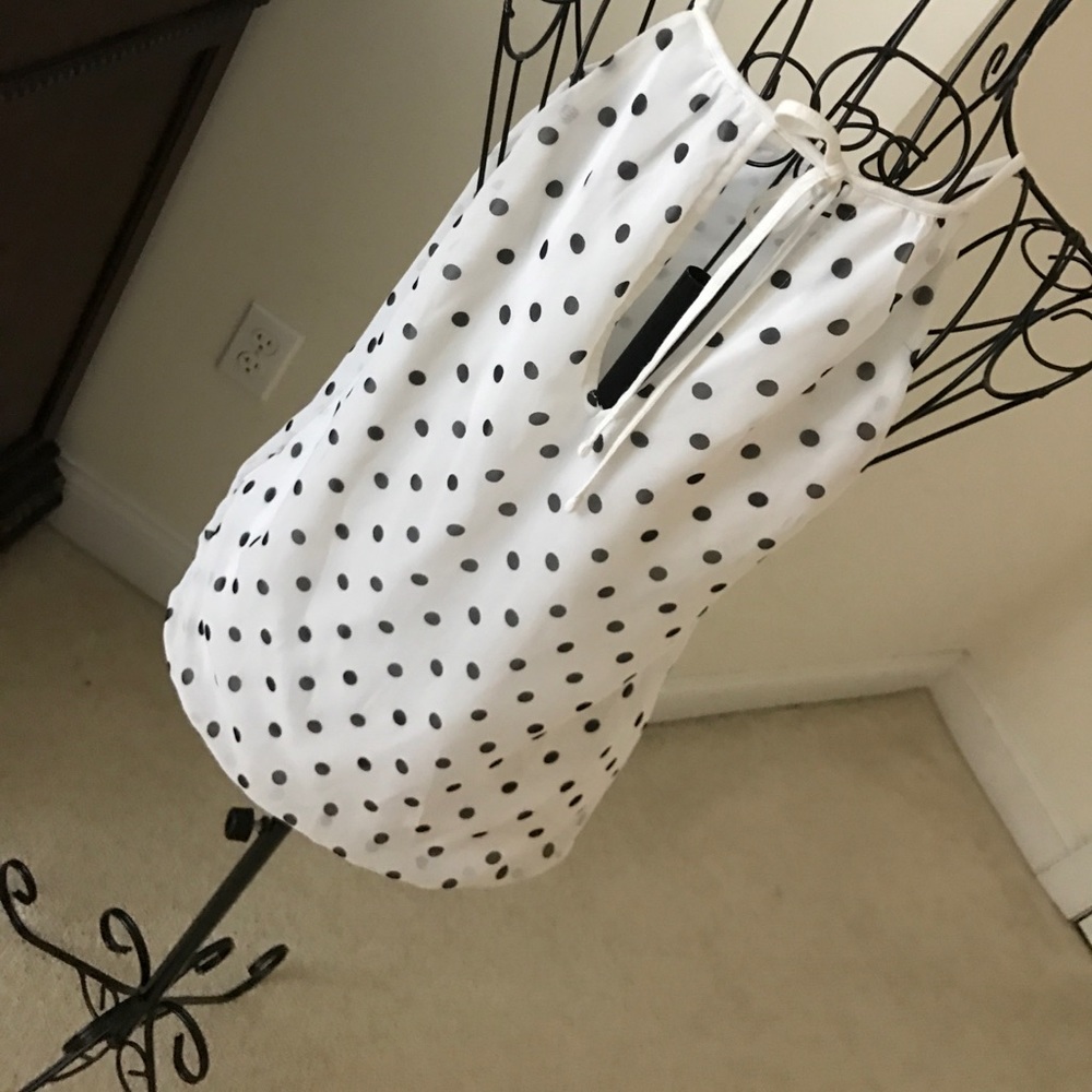 Express Detailed Tank Top - Picture 3 of 4