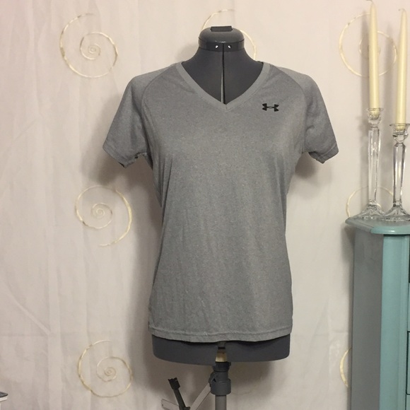 Under Armour Tops - Under Armour Tee
