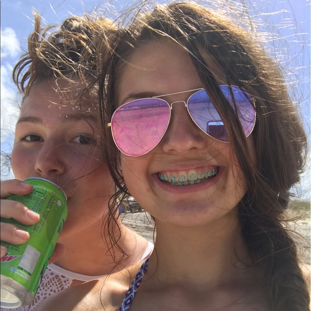 Meet your Posher, Brooke