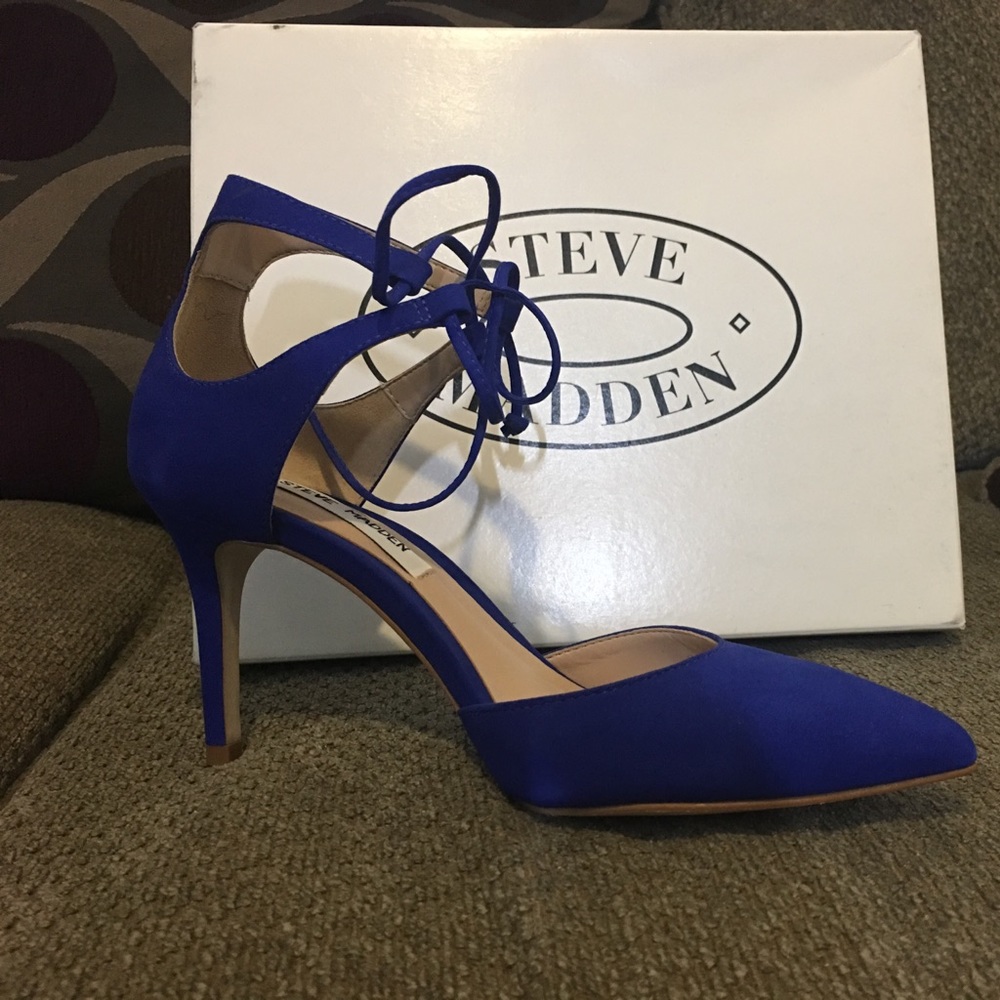 Steve Madden Blue Nubuck heels