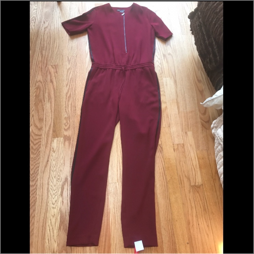 Vince size 4 maroon zipper jumper