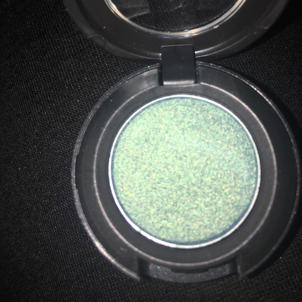 Mac steamy💙💚💛