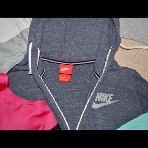 NIKE grey sweatshirt zip up AND pink sports bra