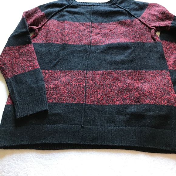 Sweaters - GAP front pocket thick stripe sweater. Sweaters - GAP front pocket thick stripe sweater.