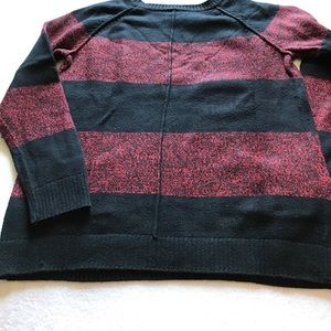 Sweaters - GAP front pocket thick stripe sweater. Sweaters - GAP front pocket thick stripe sweater.
