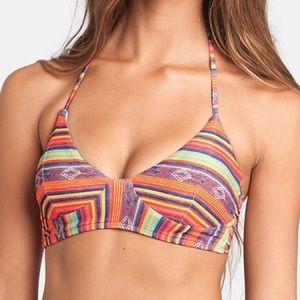 NWT Billabong bathing suit top