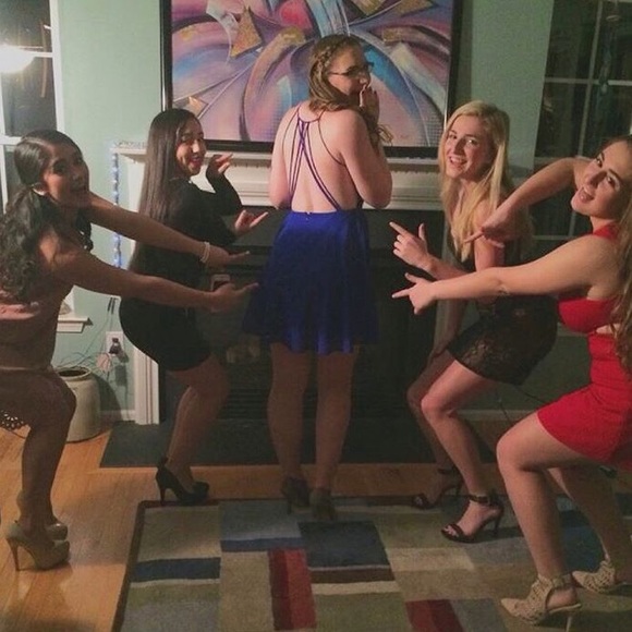 Short dress - Picture 4 of 4