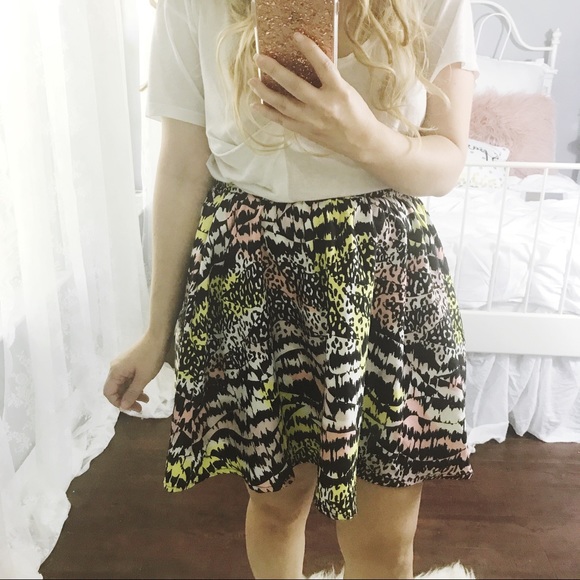 LOVE FIRE tribal print skater skirt - Picture 2 of 3