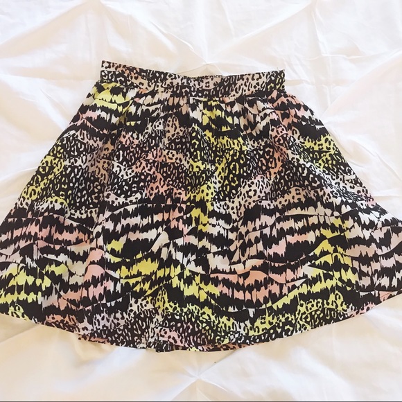 LOVE FIRE tribal print skater skirt - Picture 3 of 3