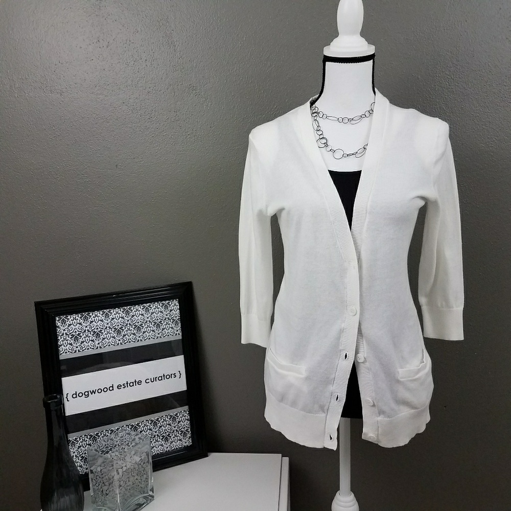 {GAP} White 3/4 Sleeve Button Down Cardigan Size S