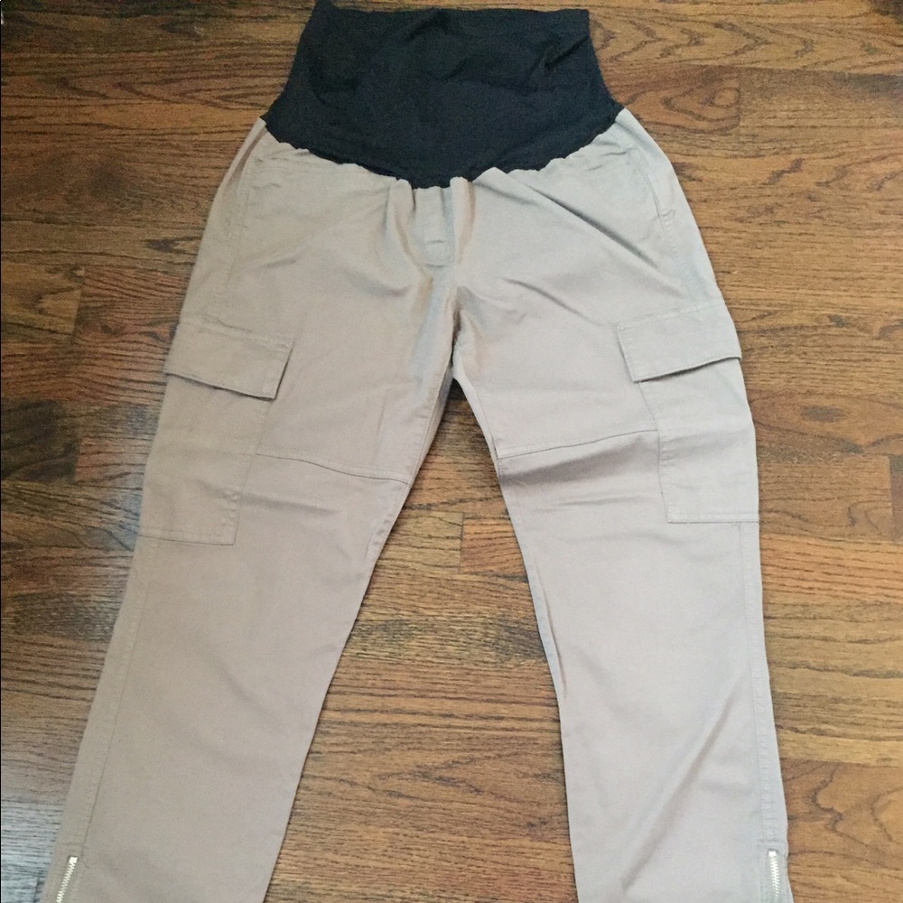 Gap tan maternity cargo pants