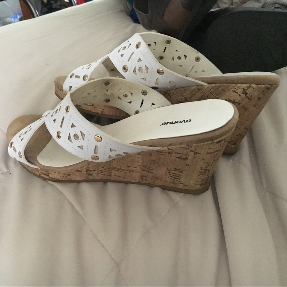 Avenue summer wedge 8.5 WIDE