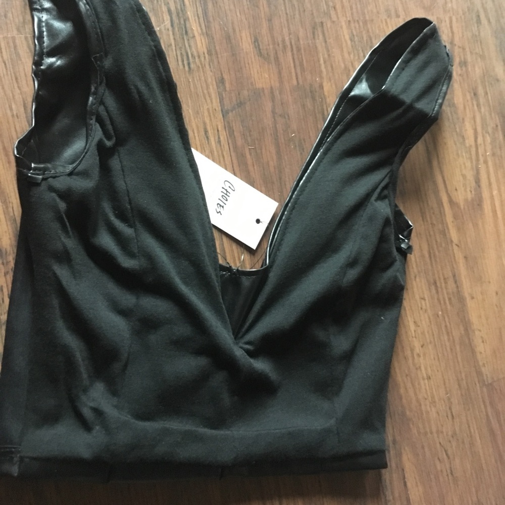 Crop top - Picture 2 of 3