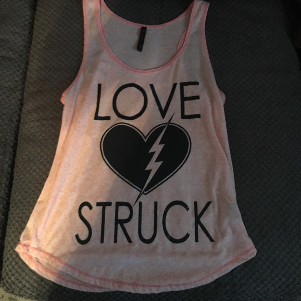Graphic tank