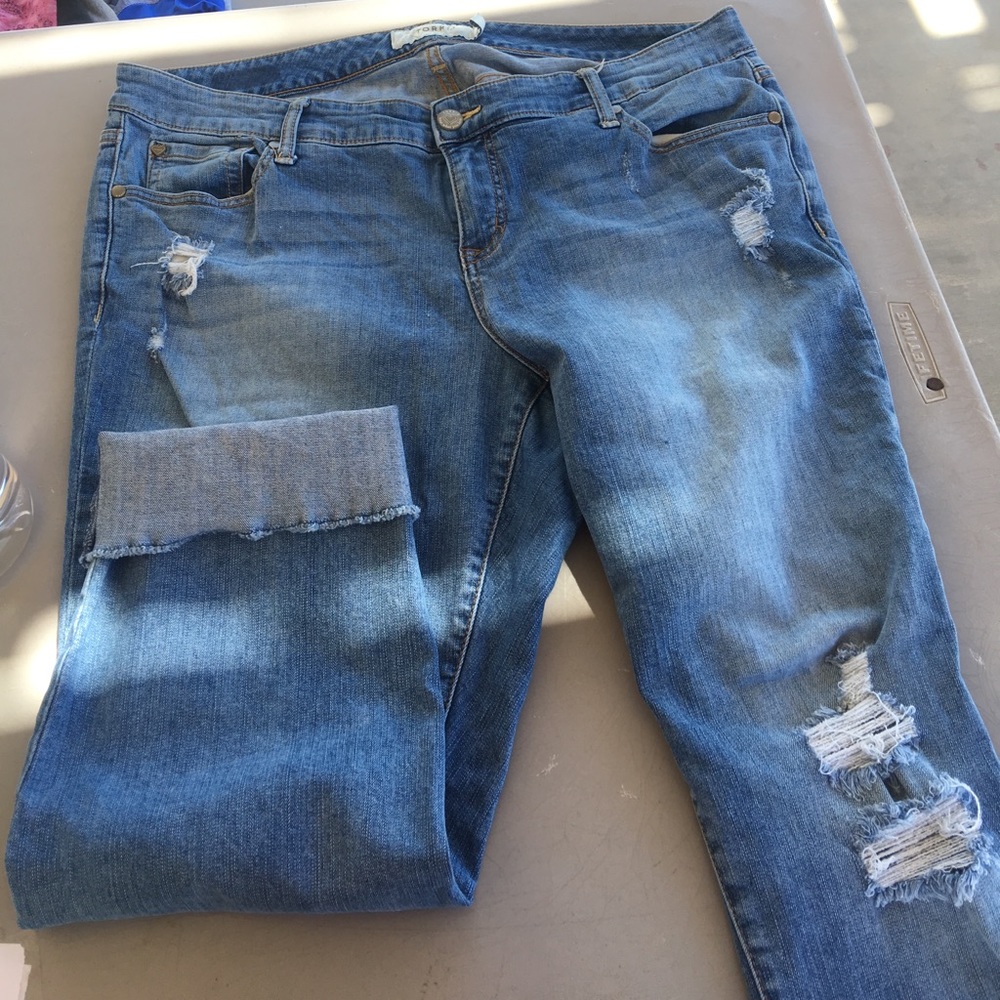 Torrid Capris