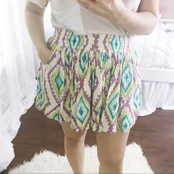 Aeropostale tribal print skater skirt with pockets - Picture 2 of 2