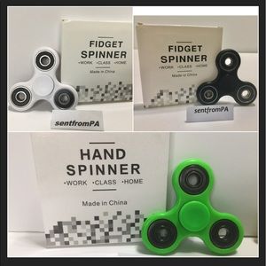 THREE FIDGET SPINNERS 3 Pack GREEN WHITE BLACK