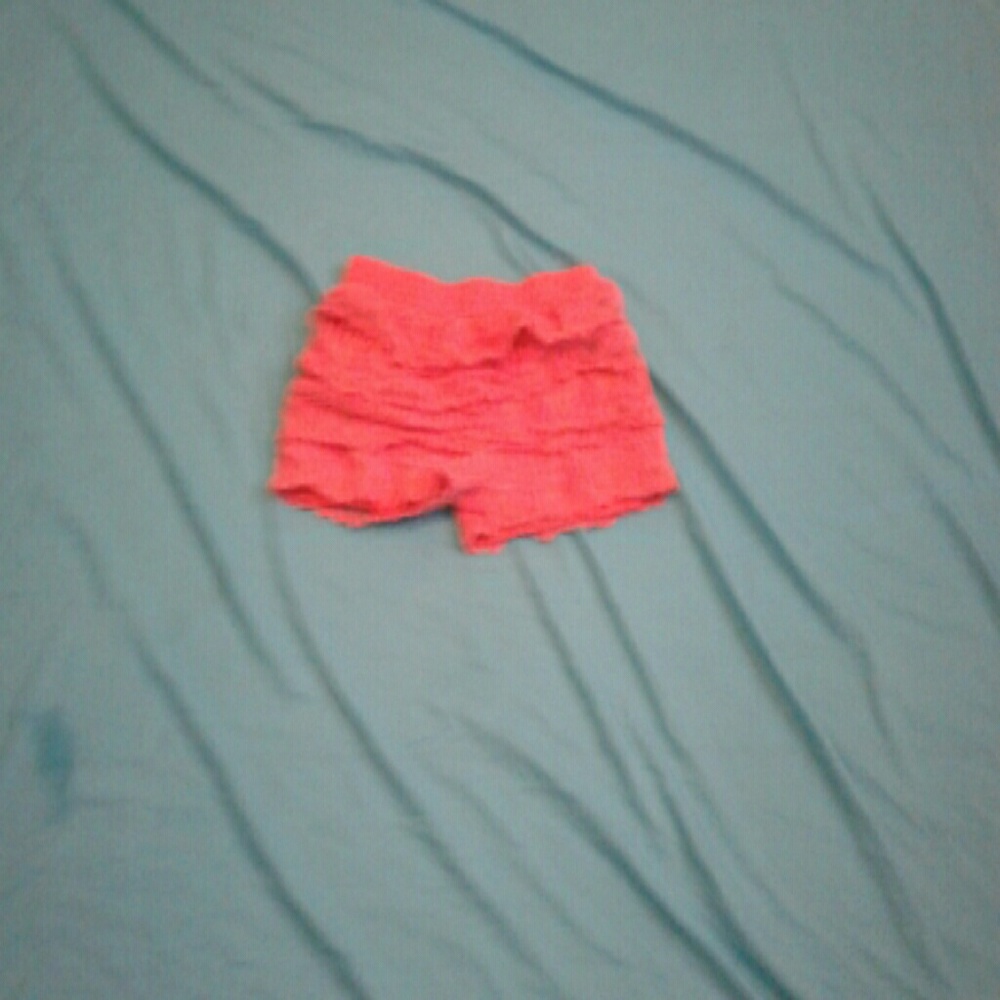 Size 10/12 kids coral 'Lapis Girl' shorts
