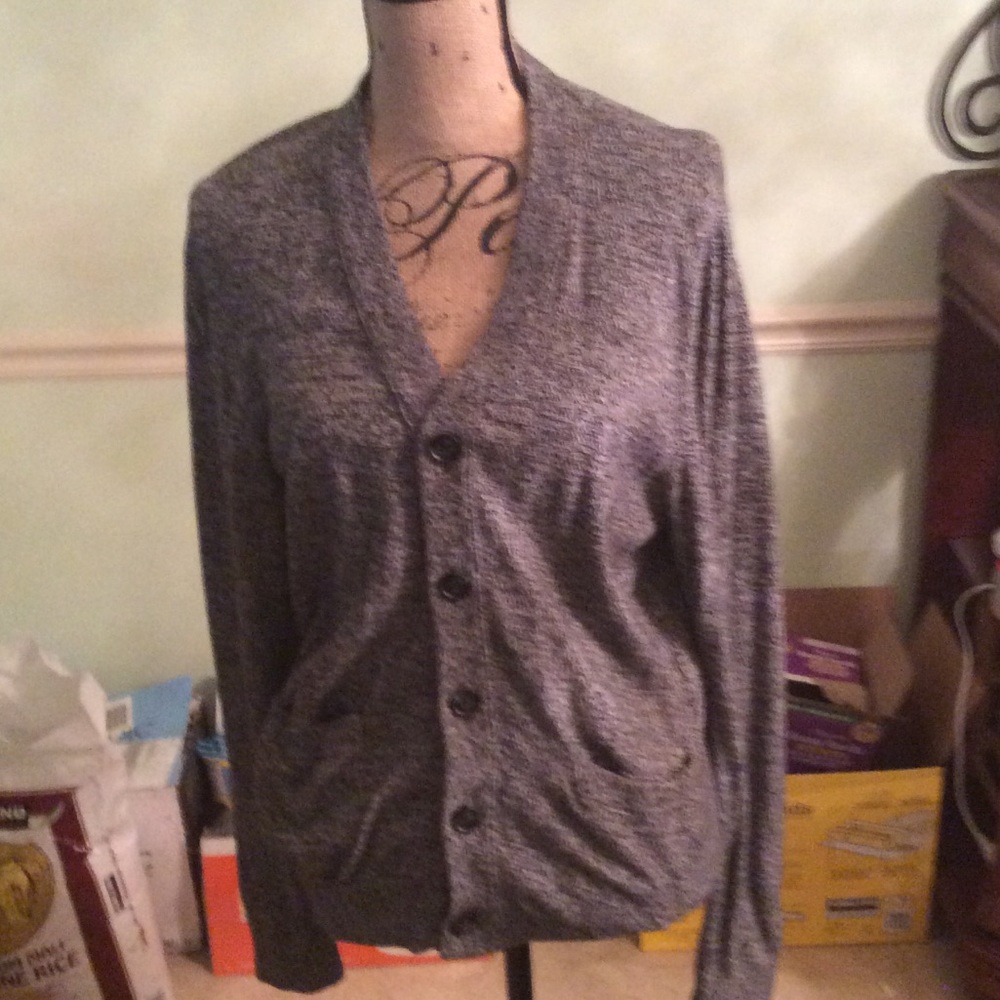 I'm selling this cardigan