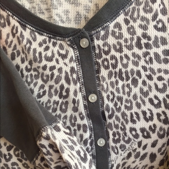 Victoria's Secret animal print thermal - Picture 4 of 4