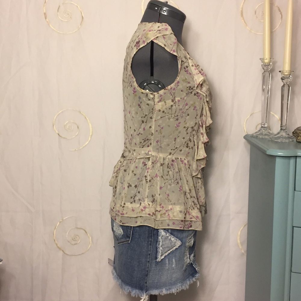 🎉HP Best in Tops🎉🌺Gorgeous Floral top🌺 - Picture 4 of 6