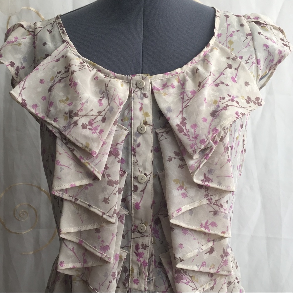 🎉HP Best in Tops🎉🌺Gorgeous Floral top🌺 - Picture 6 of 6