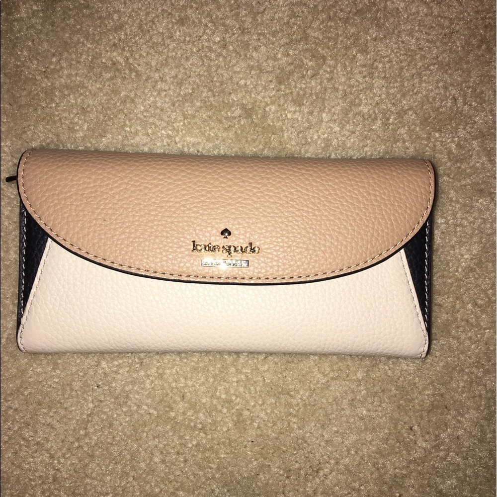 KATE SPADE WALLET- brand new never used!