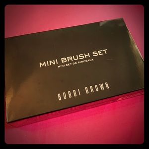 Bobbi brown mini brush set