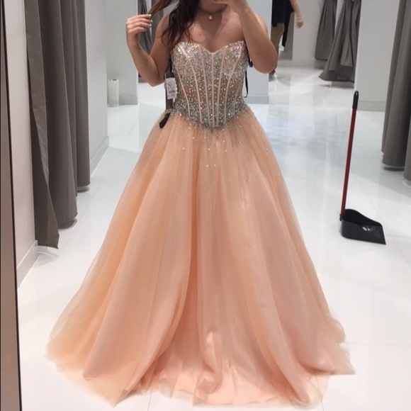 Prom dress