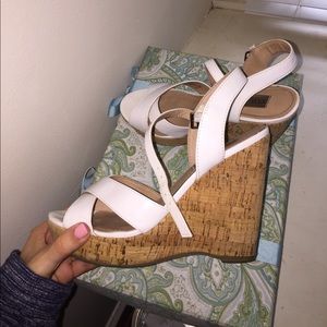 Steve Maddens White and Cork Wedges