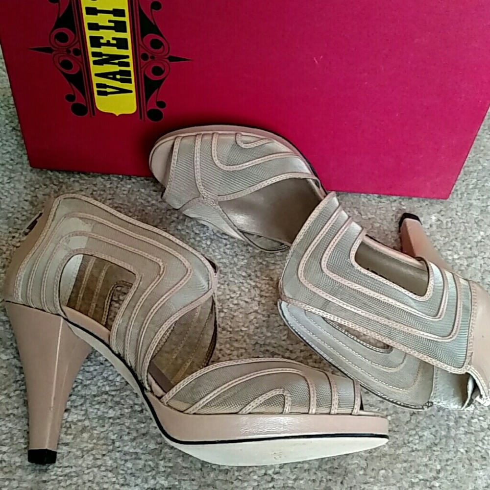NEW Vaneli Nude Mesh Platform Ponte Sandal
